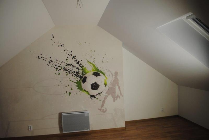 tapetovanie detskej izby s futbalovým motívom